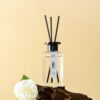 Gardenia Flameless Aromatherapy Essential Oil, Osmanthus Light Fragrance, Indoor Long-lasting Fragrance, Sandalwood Reed Diffuser, Souvenir Gift, 200ml - immagine 3
