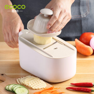 Multifunctional vegetable cutter