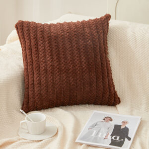 Chenille Cream-Style Maple Leaf Cushion Cover