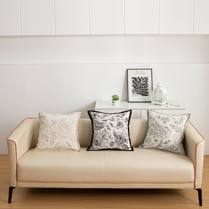 Chenille Cream-Style Garden-Patterned Cushion Cover